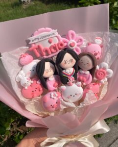 Bó bông tốt nghiệp trắng hồng