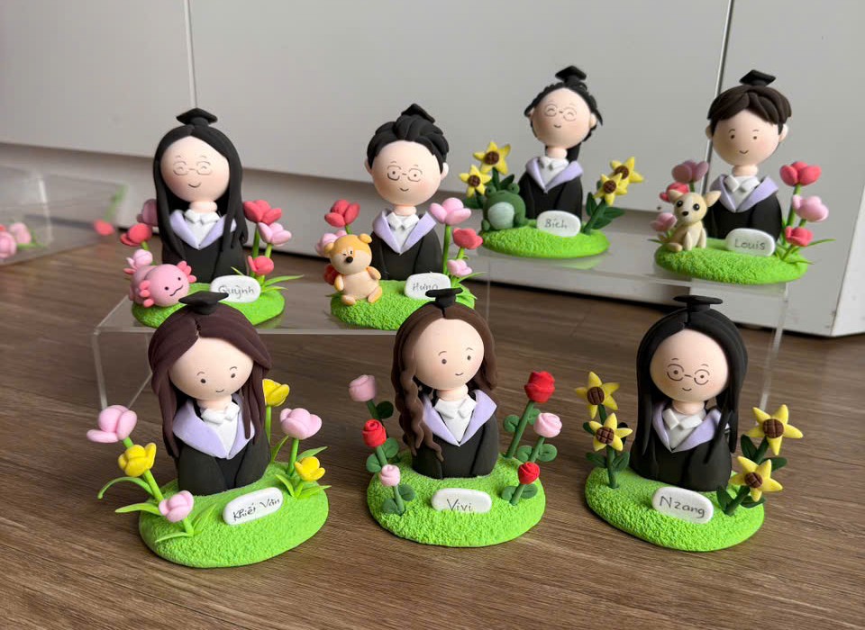 Tượng đơn tốt nghiệp