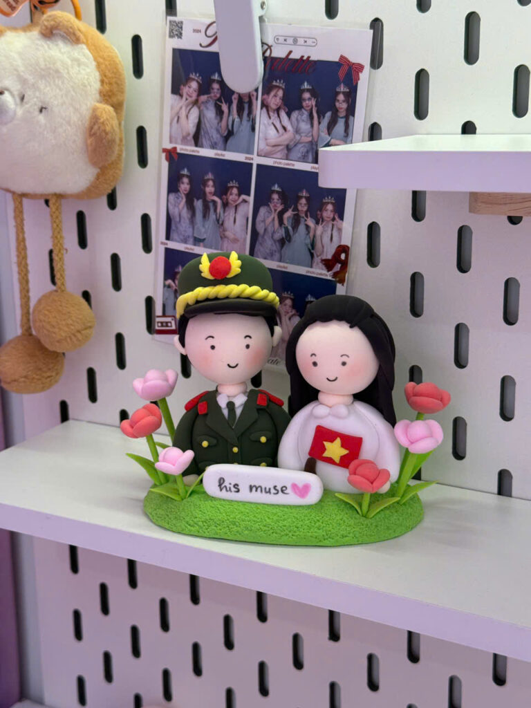 Tượng đất sét đôi Chaorhandicraft